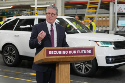 starmer-relaxes-electric-vehicles-mandate-amid-us-tariffs