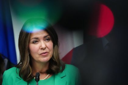 alberta-premier-to-visit-montreal,-ottawa-to-discuss-interprovincial-and-international-trade