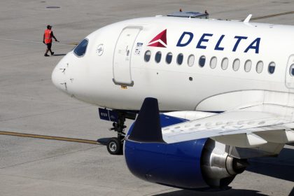delta-withdraws-2025-outlook,-cuts-back-growth-plans-claiming-an-economic-slowdown