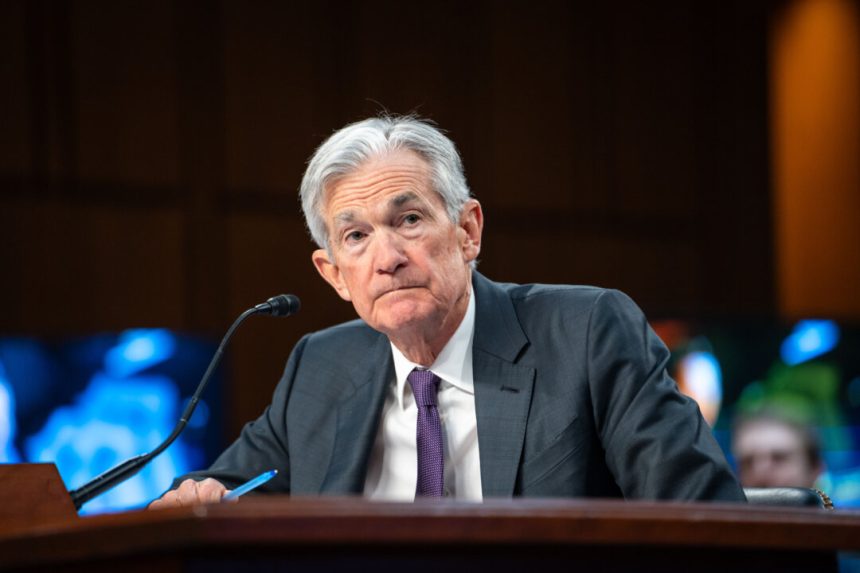 eyeing-inflation,-federal-reserve-officials-support-‘cautious-approach’