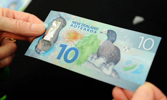 new-zealand’s-reserve-bank-cuts-cash-rate-further