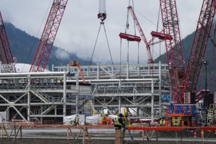 tc-energy-ceo-says-canada-can-become-top-lng-supplier-to-asia