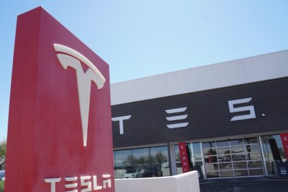 tesla-pauses-orders-in-china-on-2-models-imported-from-us