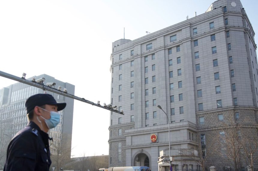 how-a-teenage-girl-spotlighted-the-pandora’s-box-of-china’s-private-data-collection
