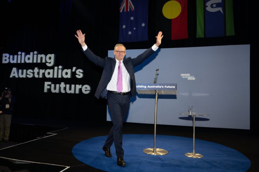 labor-rouses-true-believers-as-campaign-hits-full-swing