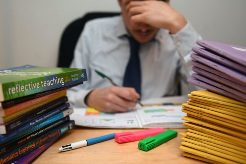teachers-report-increase-in-unfilled-posts-and-worsening-stress,-poll-finds