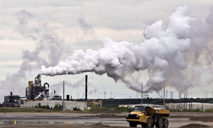 70-percent-of-canadians-believe-cost-of-industrial-carbon-tax-paid-by-consumers:-survey