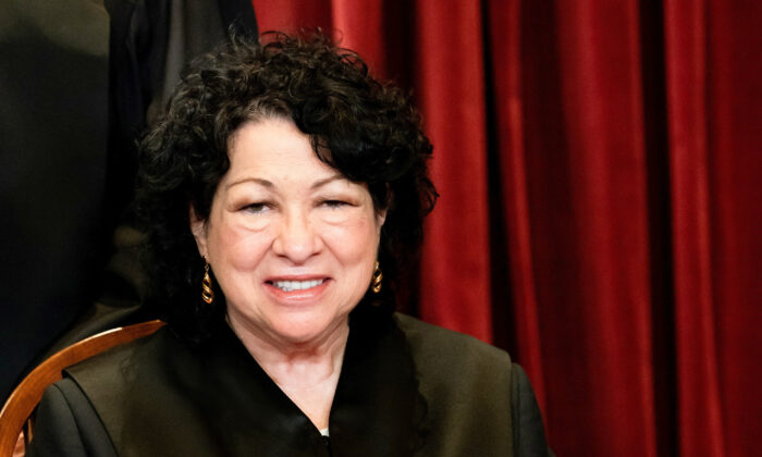 supreme-court-rules-9–0-that-cornell-employees-may-sue-over-pension-plans