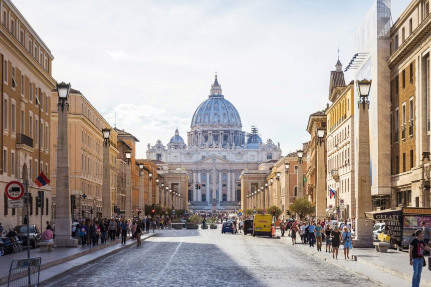 vatican-holds-‘passion-of-the-lord’-service-at-st.-peter’s-basilica