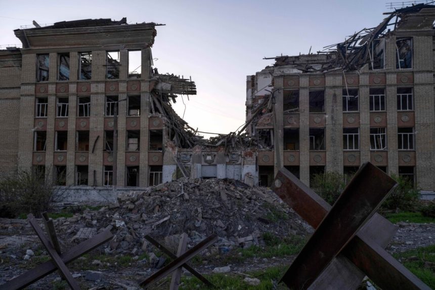 russia-and-ukraine-accuse-each-other-of-violating-one-day-easter-cease-fire