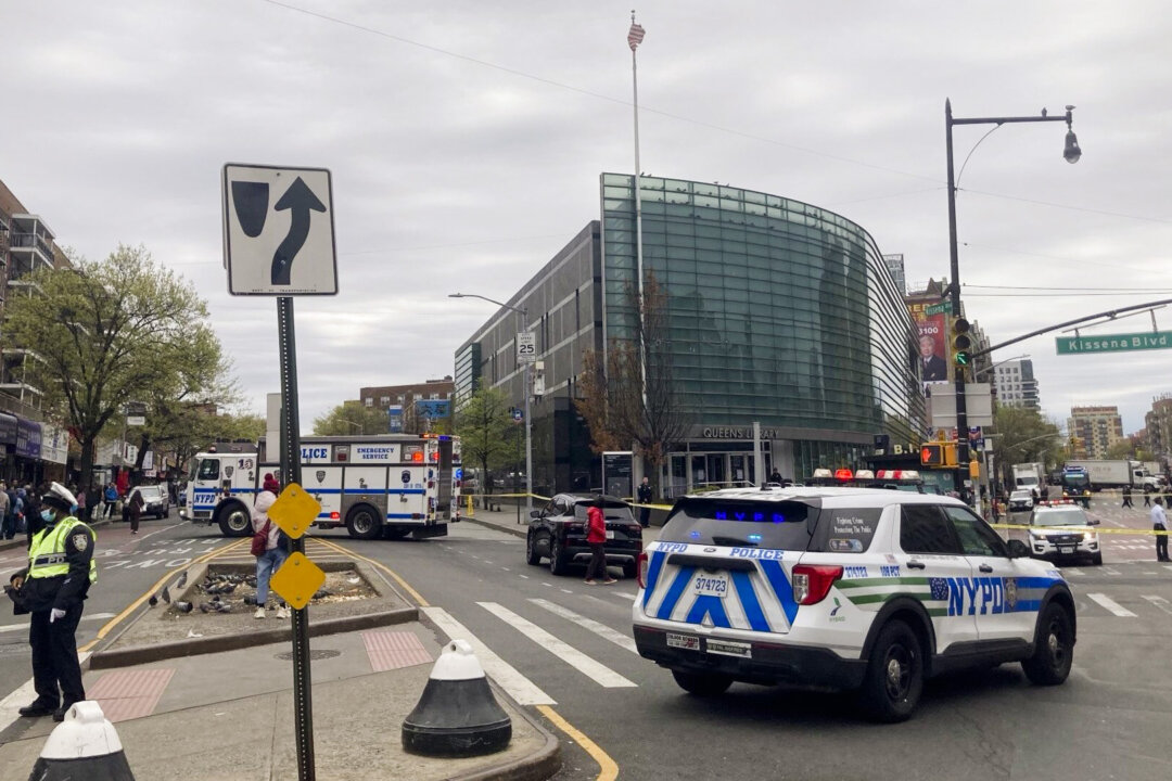 nyc-libraries-receive-fake-bomb-threats-targeting-falun-gong-parade