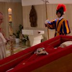 pope-francis’s-body-placed-in-st.-peter’s-basilica-for-public-viewing