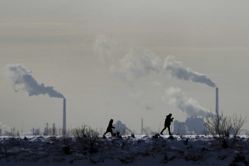 securities-regulator-halts-work-on-corporate-climate,-diversity-disclosures