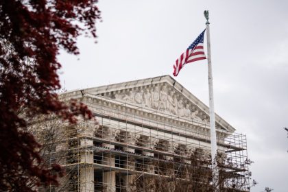 supreme-court-seems-inclined-to-let-energy-companies-sue-california-over-emissions-rules