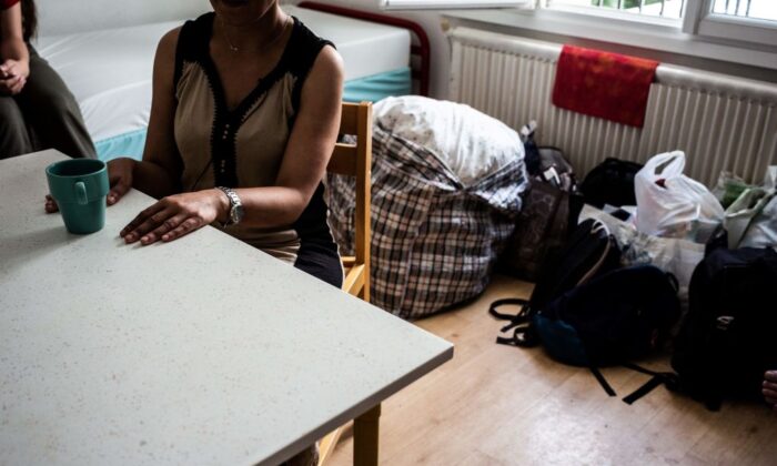 coalition-pledges-national-register-for-dv-offenders,-crackdown-on-tech-abuse
