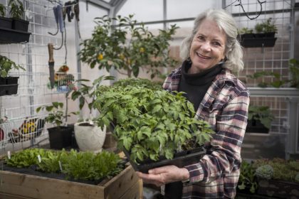 digging-for-savings?-gardening-experts-advise-patience,-planning-when-growing-food