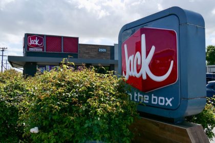 jack-in-the-box-closing-up-to-200-locations