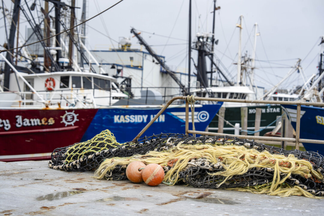 what-to-know-about-trump’s-orders-to-boost-us-fishing-industry