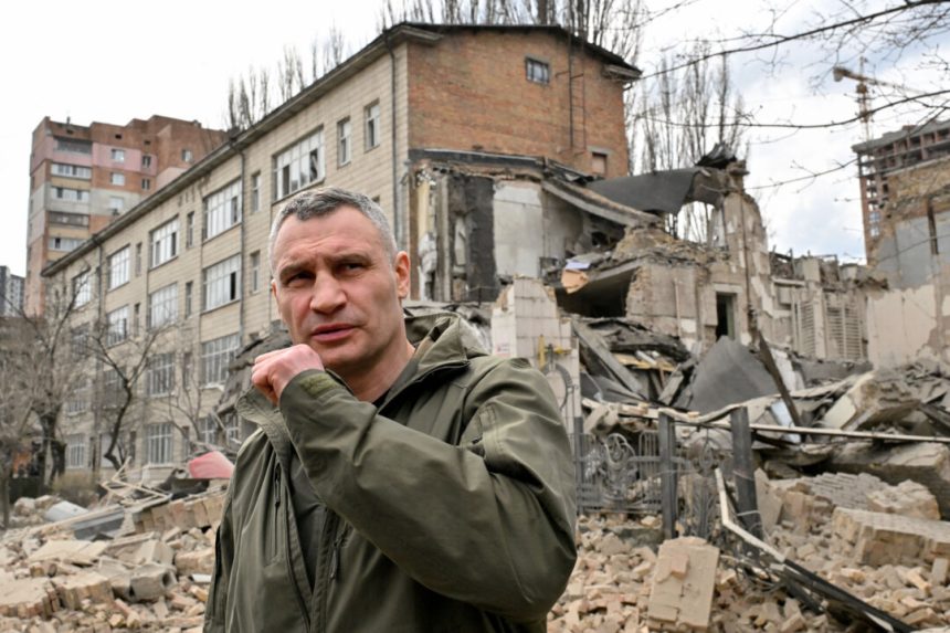 kyiv-mayor-says-ukraine-may-have-to-temporarily-cede-land-to-secure-peace