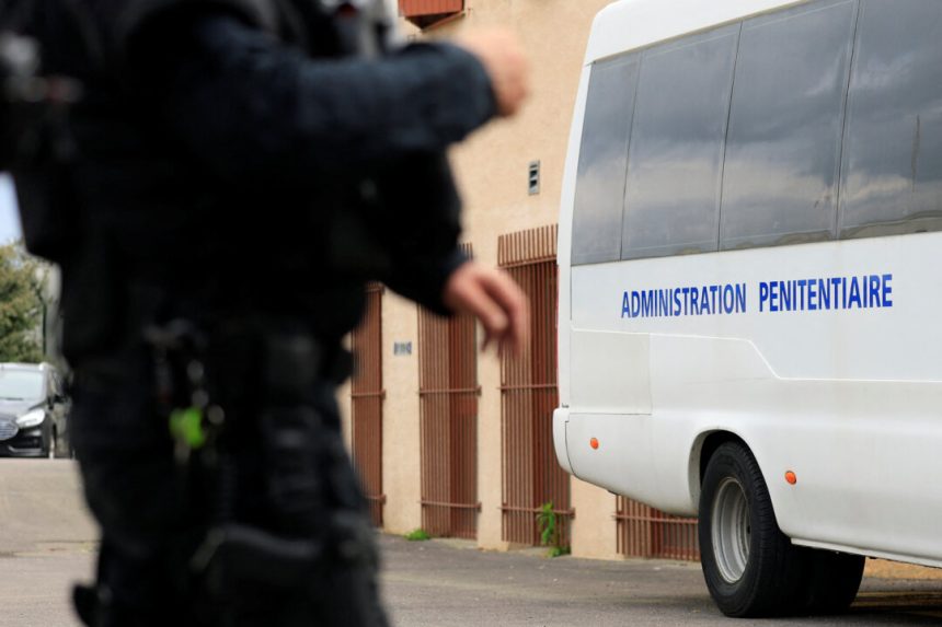 french-justice-minister-announces-arrests-linked-to-prison-attacks