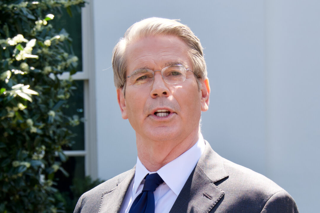 bessent-sets-july-4-target,-says-congress-‘in-lockstep’-on-budget-reconciliation