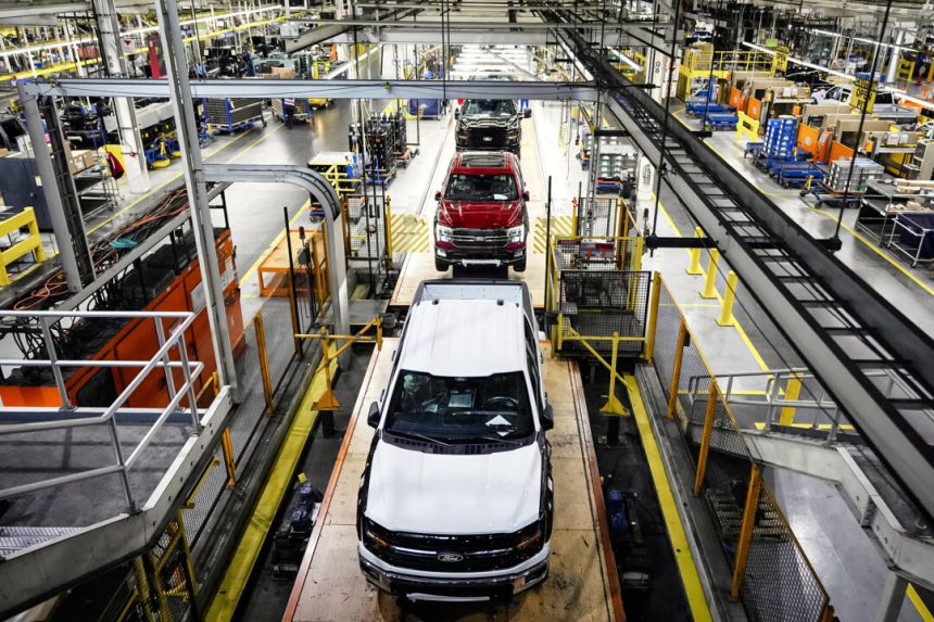 trump-to-ease-tariff-impact-on-us-carmakers,-lutnick-says