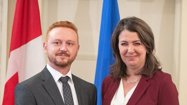 alberta-premier-unveils-referendum-reforms,-other-changes-to-democratic-processes