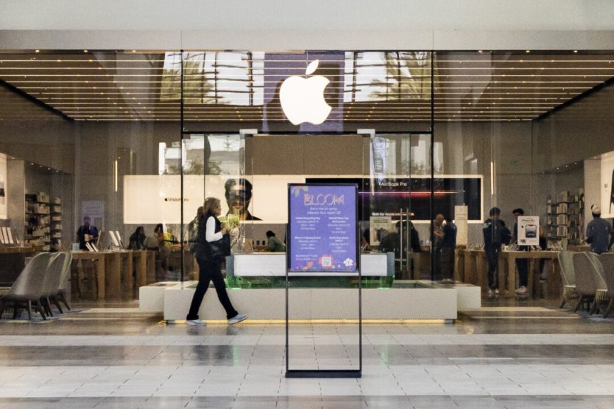 apple-beats-wall-street-revenue-estimate,-falls-short-on-services,-wearables
