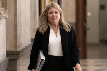 tory-mp-initially-a-‘skeptic’-of-poilievre-now-wants-him-to-stay-on-as-leader