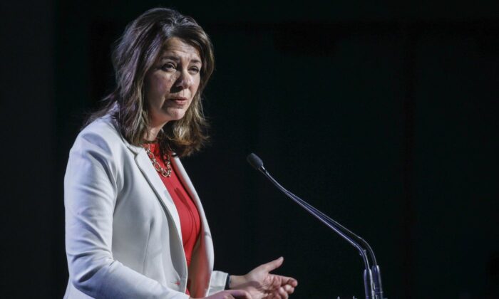 china’s-tariffs-on-canada-meant-to-‘split-our-country-up,’-says-alberta-premier