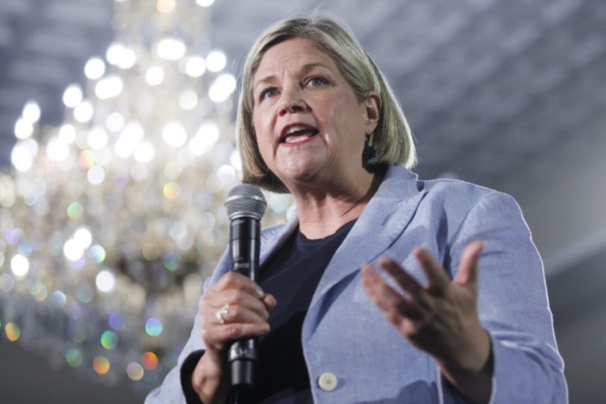 hamilton-mayor-andrea-horwath-injured-in-fall,-sustaining-fractures