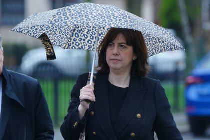 labour-minister-lucy-powell-‘mortified’-over-grooming-gangs-remarks