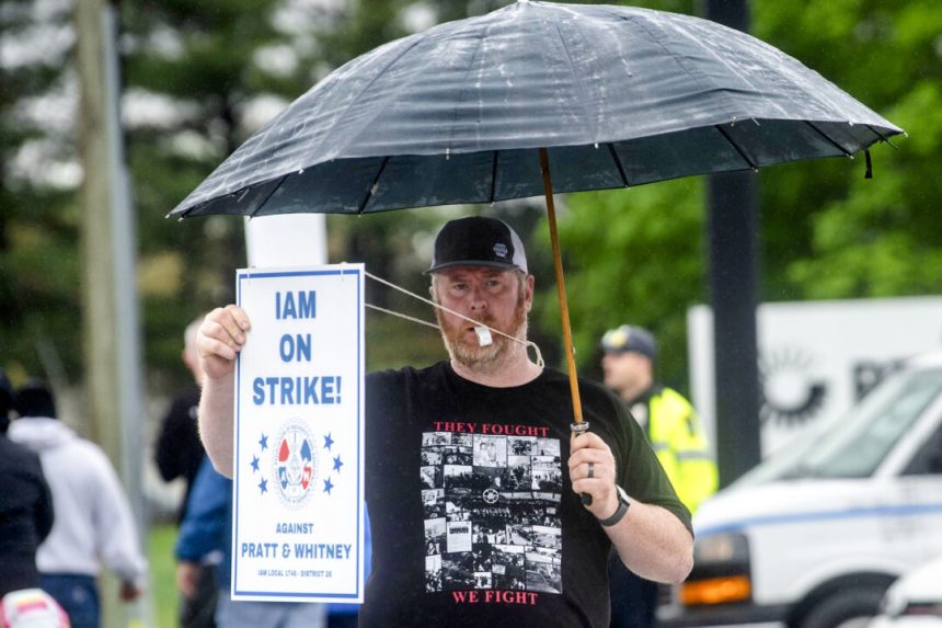 3,000-union-members-strike-against-jet-engine-manufacturer-pratt-&-whitney