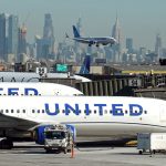 newark-air-traffic-controllers-lost-contact-with-planes,-triggering-widespread-flight-delays-and-cancellations