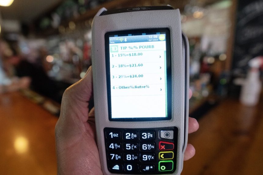 new-rules-on-tipping,-price-labelling-take-effect-across-quebec