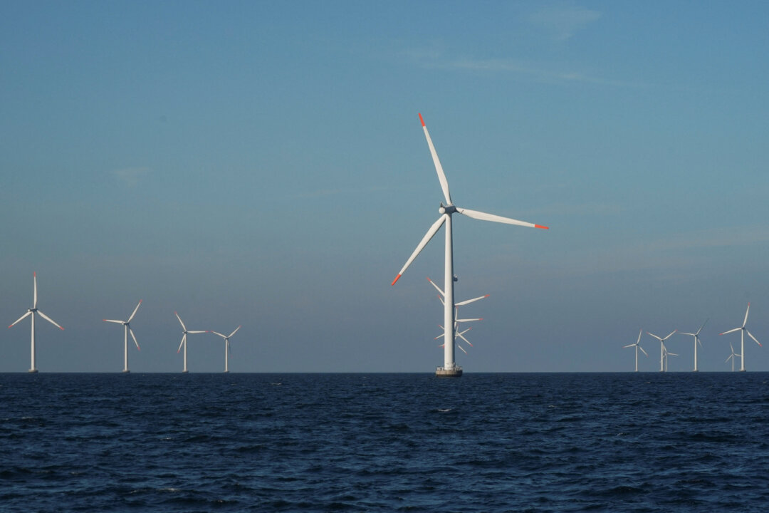orsted-halts-work-on-giant-uk-wind-farm-citing-rising-costs orsted-halts-work-on-giant-uk-wind-farm-citing-rising-costs