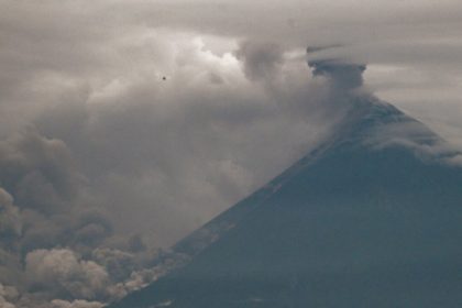 guatemala’s-fuego-volcano-eruption-cools-after-over-700-evacuated