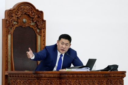 mongolian-prime-minister-resigns-after-losing-parliament-backing,-street-protests