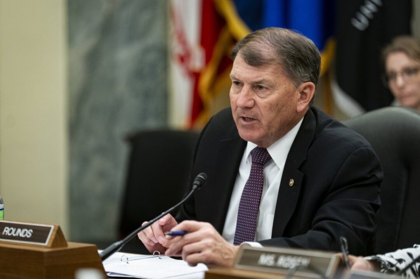 senator-says-us-needs-to-de-risk,-not-decouple-from-china