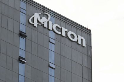 micron-pledges-$30-billion-more-to-us-chipmaking-as-trump-pushes-for-better-deals
