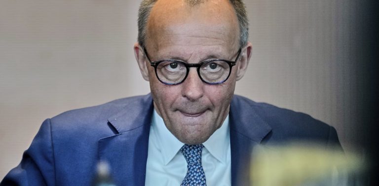 the-politics-of-blame:-accusing-immigrants-won’t-solve-germany’s-antisemitism-problem