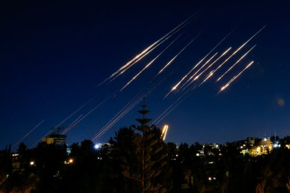 trump-says-meetings-underway-to-end-israel–iran-strikes,-peace-coming-‘soon’