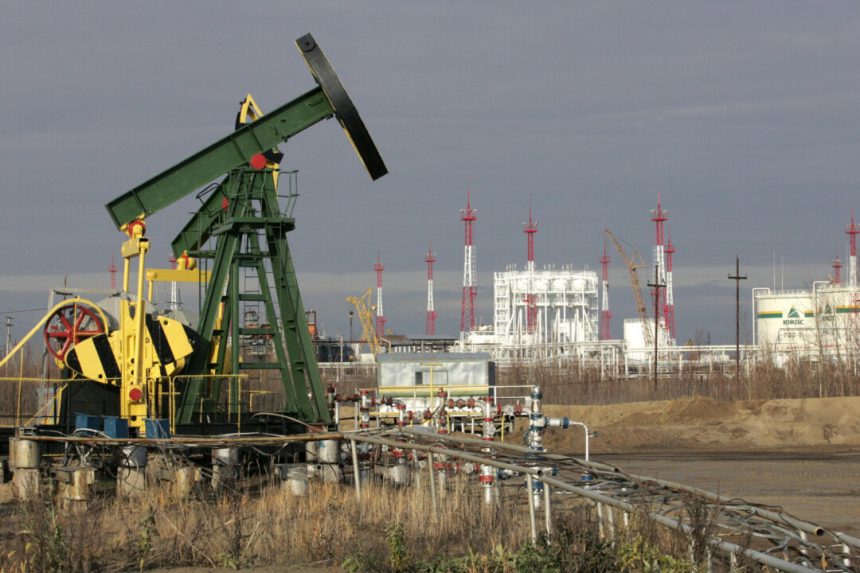 g7-mulls-further-price-caps-on-russian-oil-despite-strategy’s-checkered-results