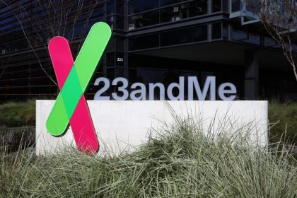 23andme-founder-anne-wojcicki-to-buy-back-bankrupt-company-for-$305-million