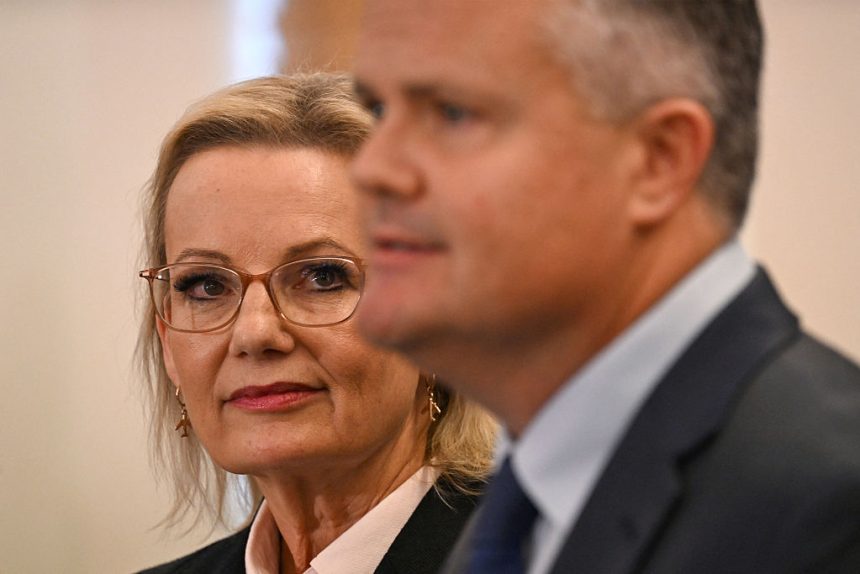 ex-premier-admits-he-was-reluctant-to-lead-review-into-troubled-nsw-liberal-division