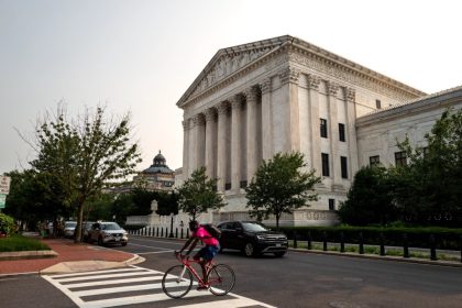 toy-companies-ask-supreme-court-to-take-up-challenge-to-trump’s-tariffs