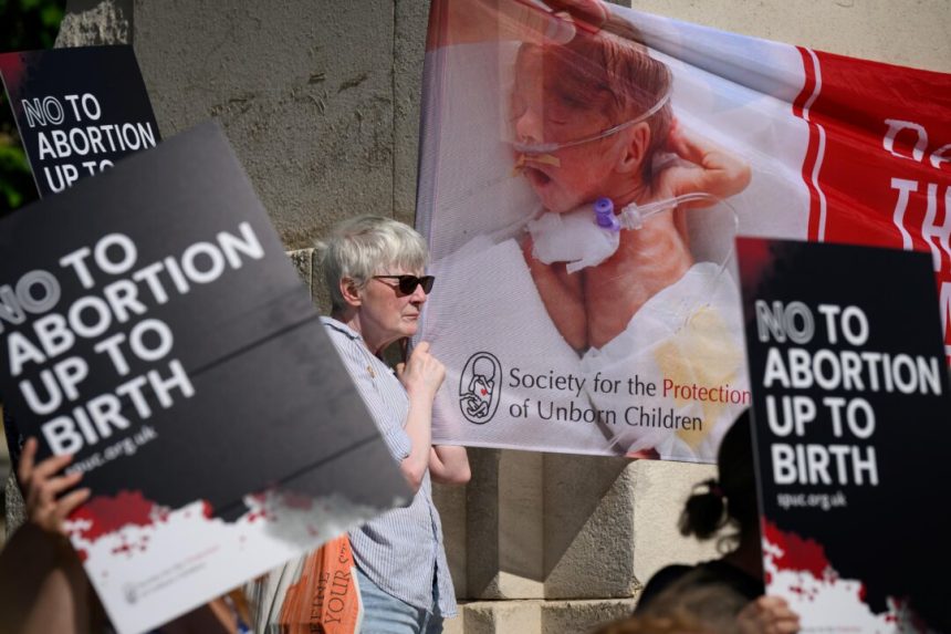 british-lawmakers-vote-to-decriminalise-abortion-at-any-point-until-birth