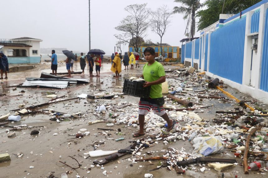 erick-turns-rainmaker-after-hitting-southern-mexico’s-pacific-coast-as-a-strong-hurricane