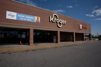 kroger-shares-surge-after-earnings-beat,-says-prices-will-stay-stable