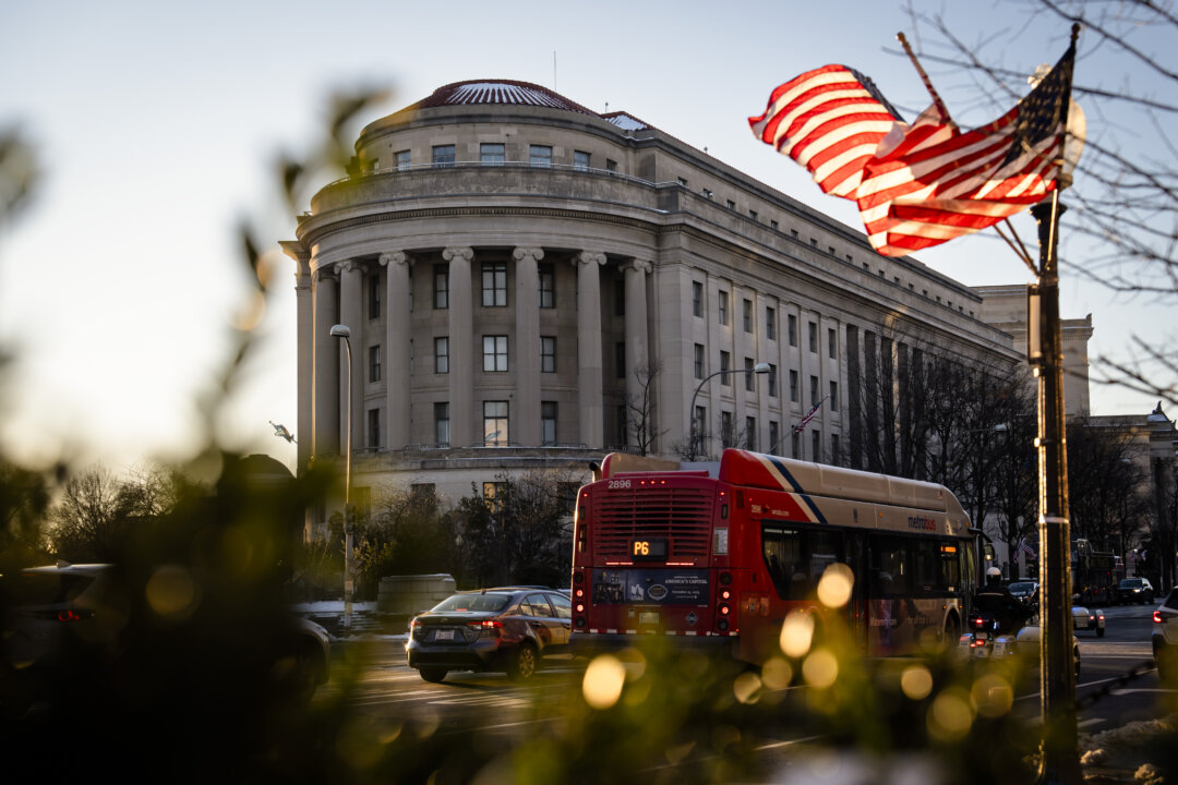 ftc-approves-merger-creating-world’s-largest-media-buying-ad-agency,-warns-against-censorship ftc-approves-merger-creating-world’s-largest-media-buying-ad-agency,-warns-against-censorship